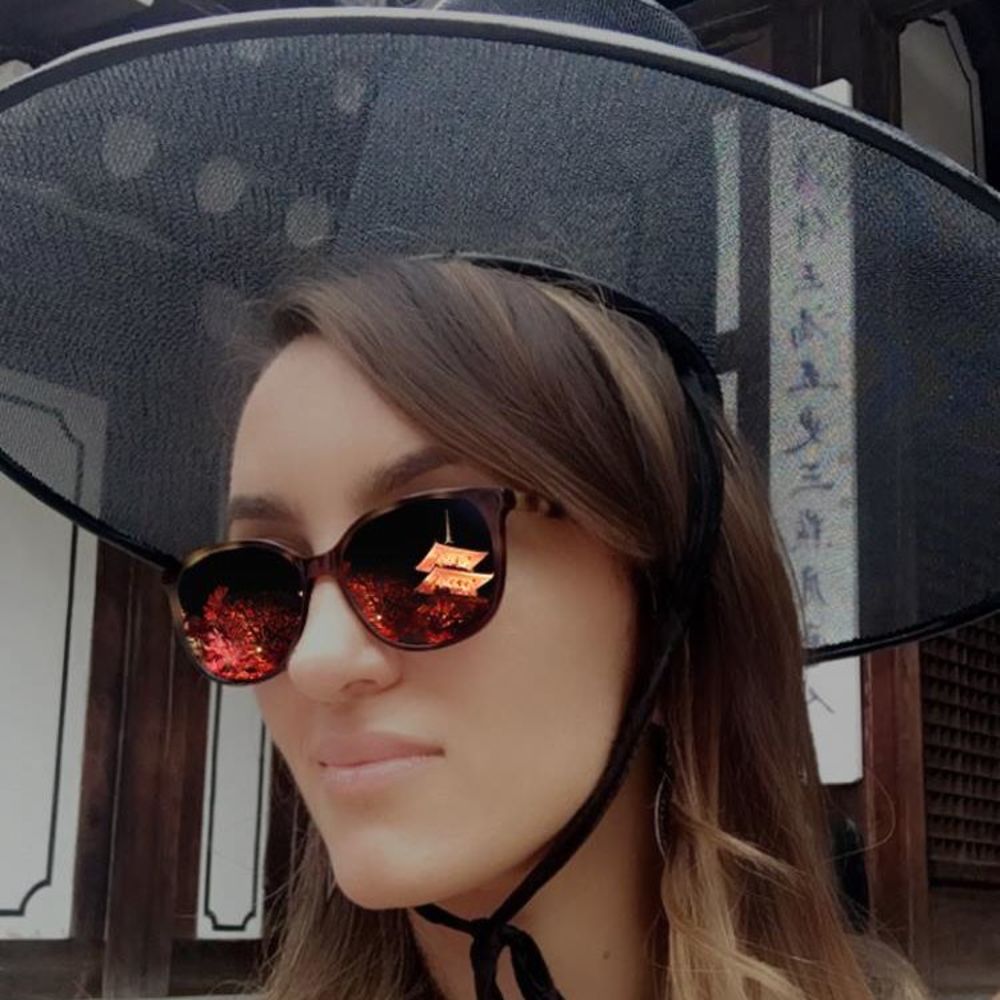 Meet your Posher, Christina